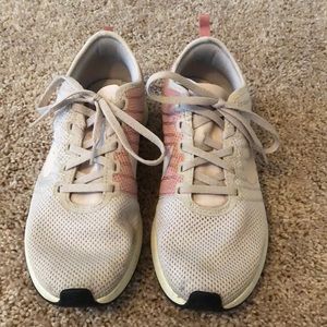 Women’s Nike Tennis Shoes